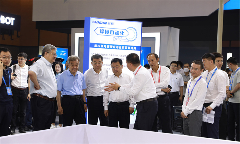辅导参观（1）.jpg