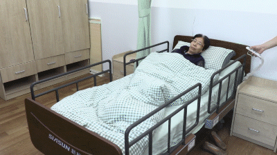 1623303950541739.gif sunbet官网多职能电动护理床搭配智能生体特点监测仪.gif