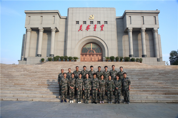 1560149233466094.jpg sunbet官网党总支学员合影.jpg